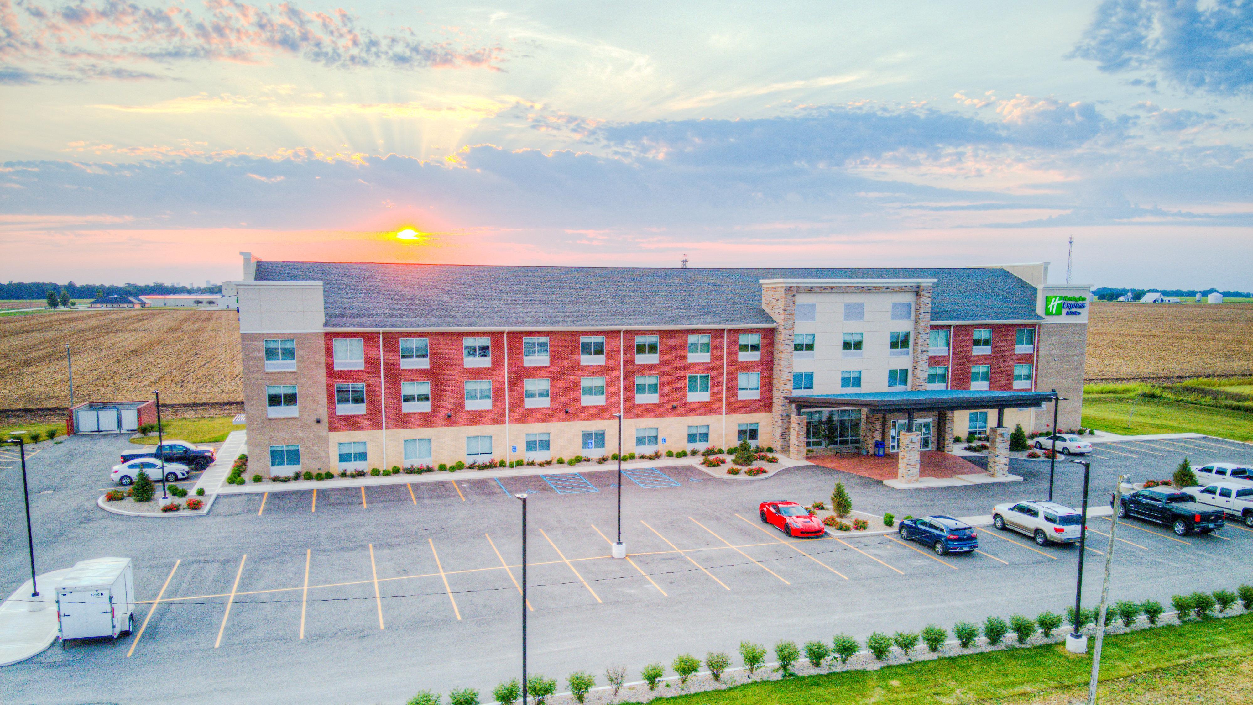 Holiday Inn Express & Suites - Remington By Ihg Exterior foto